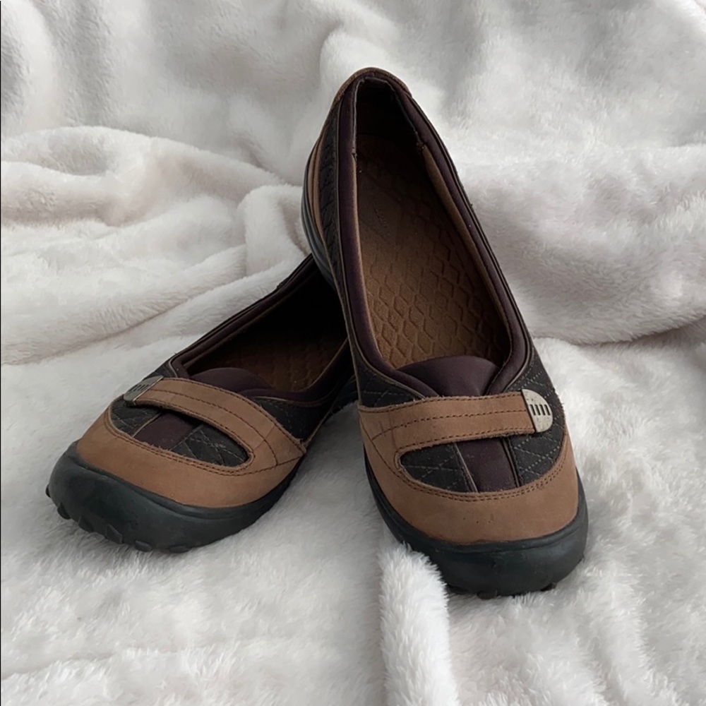 Land’s End brown slip ons